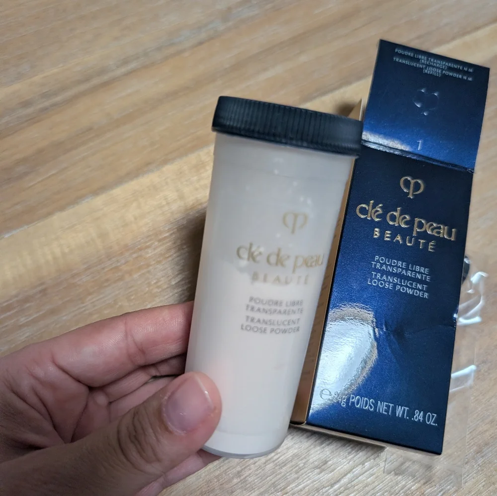 Cle De Peau Translucent Loose Powder
